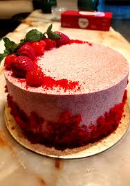 DELIGHTS STRAWBERRY CAKE