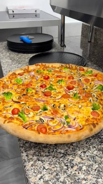 Laden Pizza