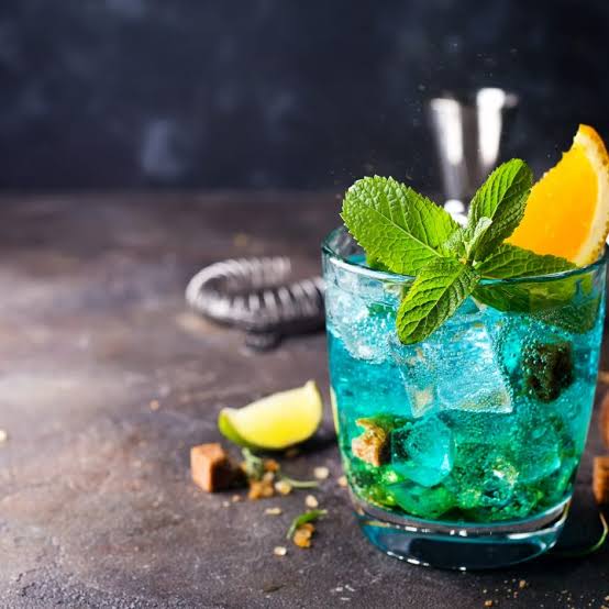 Blue Lagoon Mojito