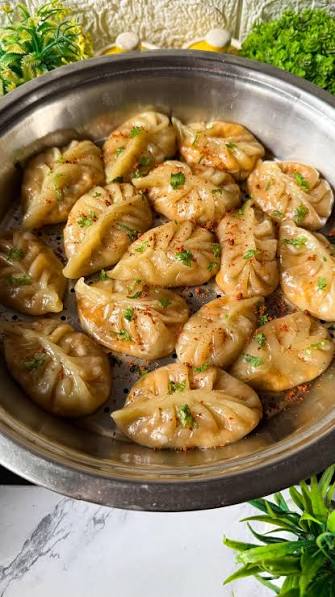 Butter Toast Momos (Veg/Paneer)