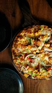 Makhni Paneer Pizza