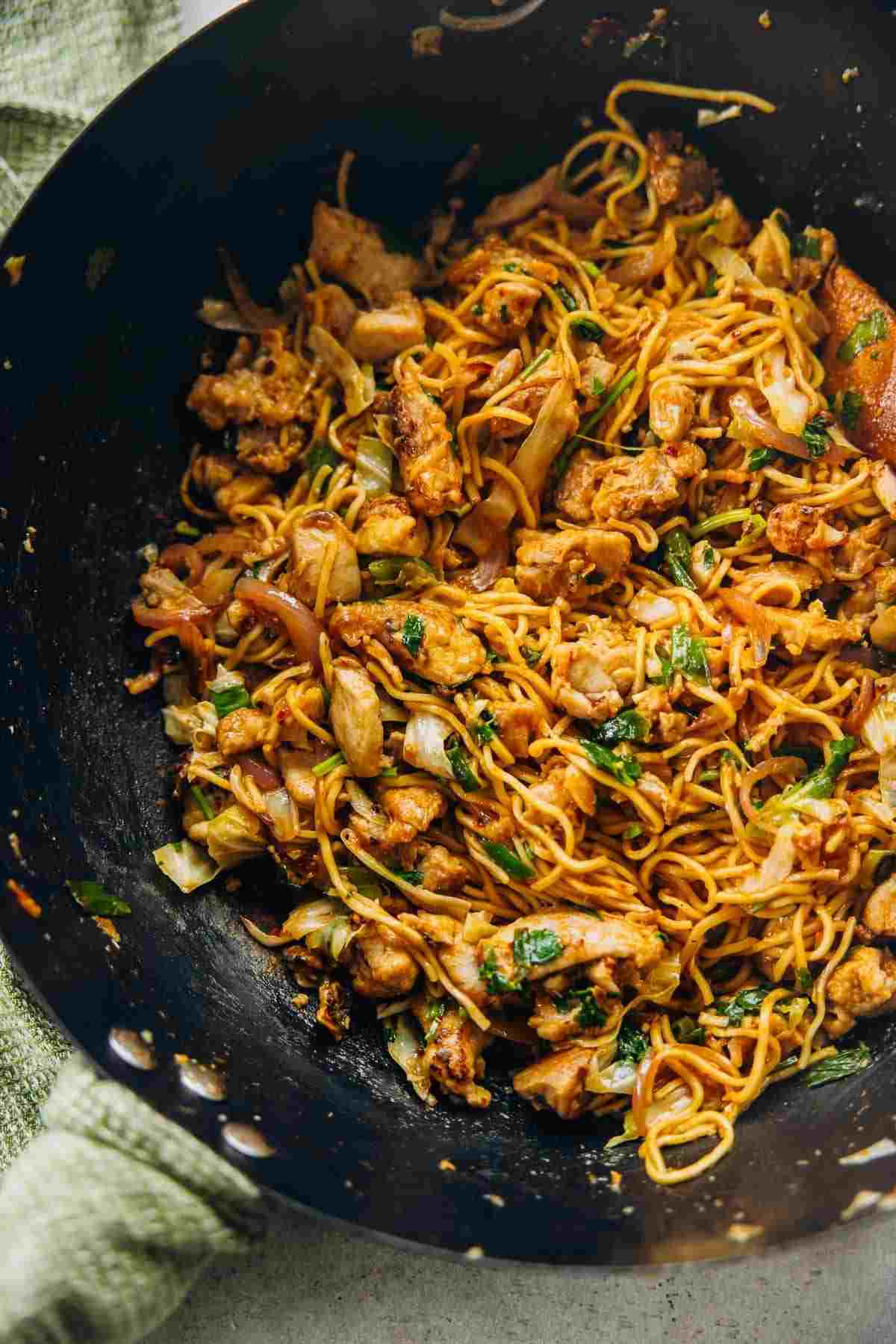 Chicken Schezwan Noodles