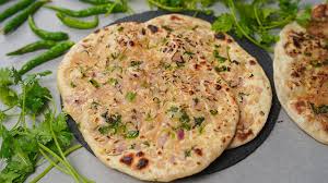 CHILLI ONION NAAN