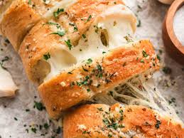 GARLIC BREAD WITH CHEESE