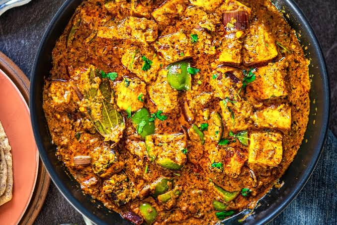 HARE MASALA KA BHUNA PANEER