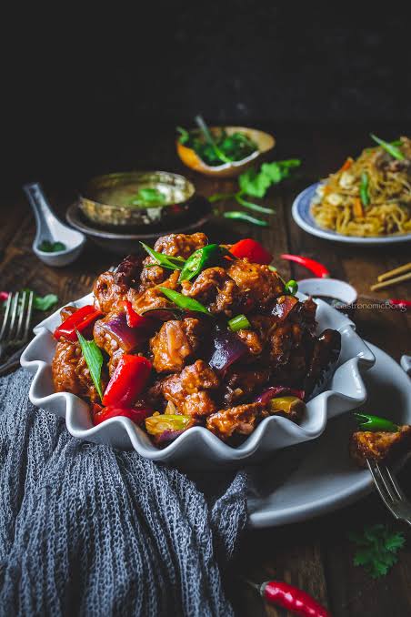 KOLKATA STYLE CHILLI CHICKEN