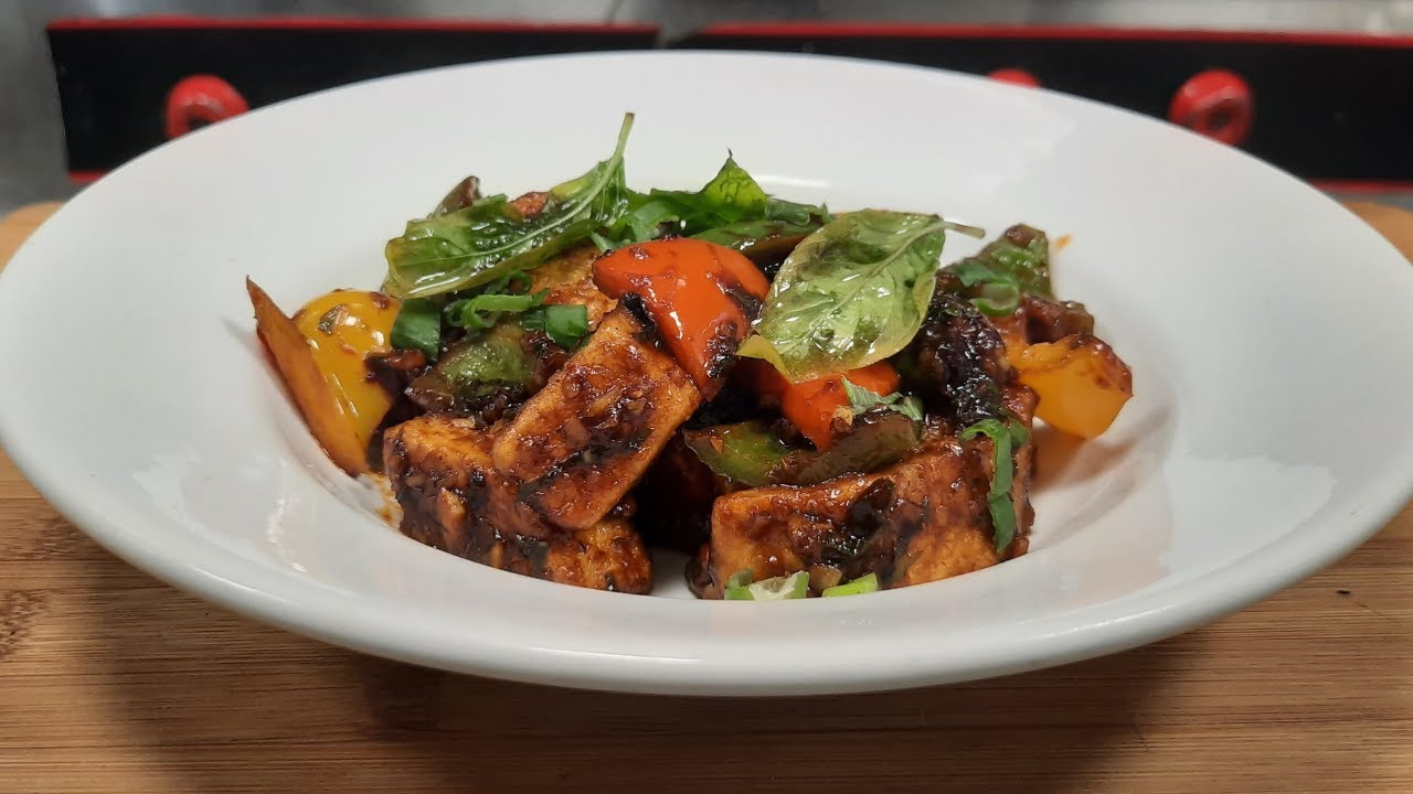 PANEER CHILLY BASILL GRAVY