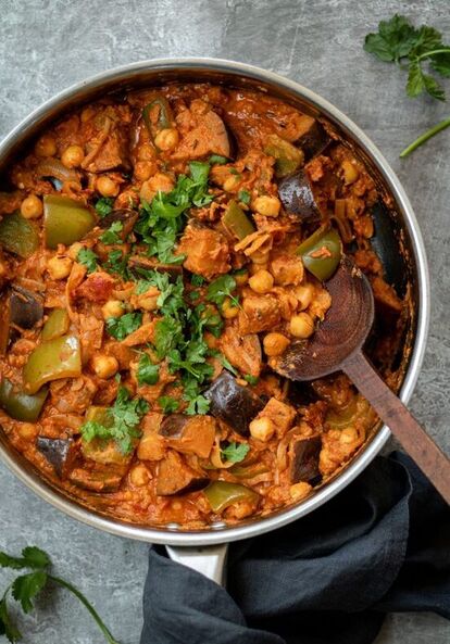 SOYA ROGAN JOSH