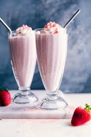 STRAWBERRY LASSI