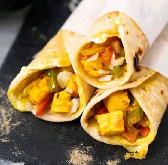 Single Egg Paneer Roll
