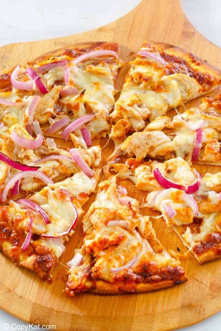 cheese onion pizza