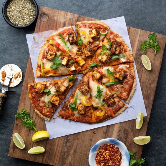 Paneer Makhani pizza