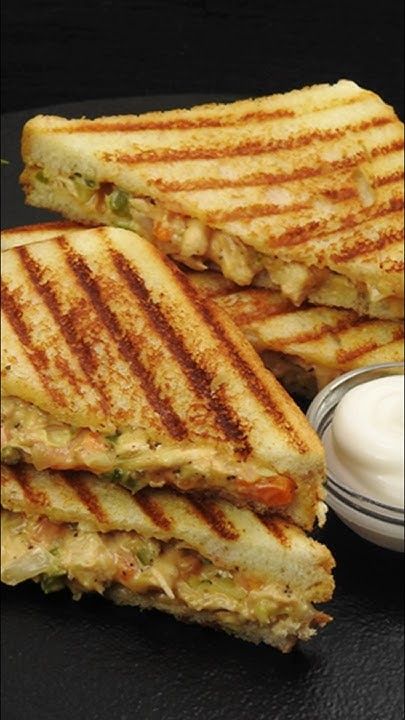 SPECIAL CHICKEN SANDWICH