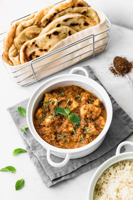 Chicken Naan with Gravy