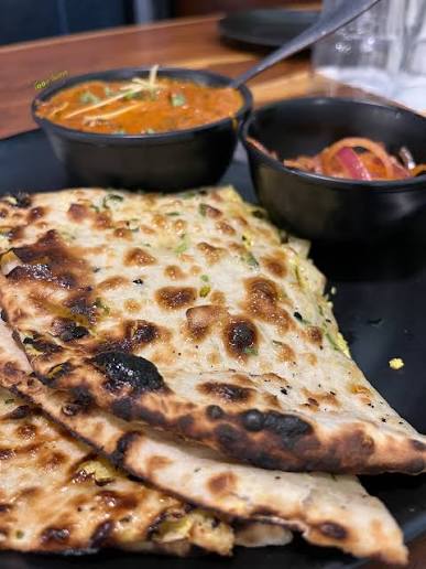 Paneer Naan with Gravy