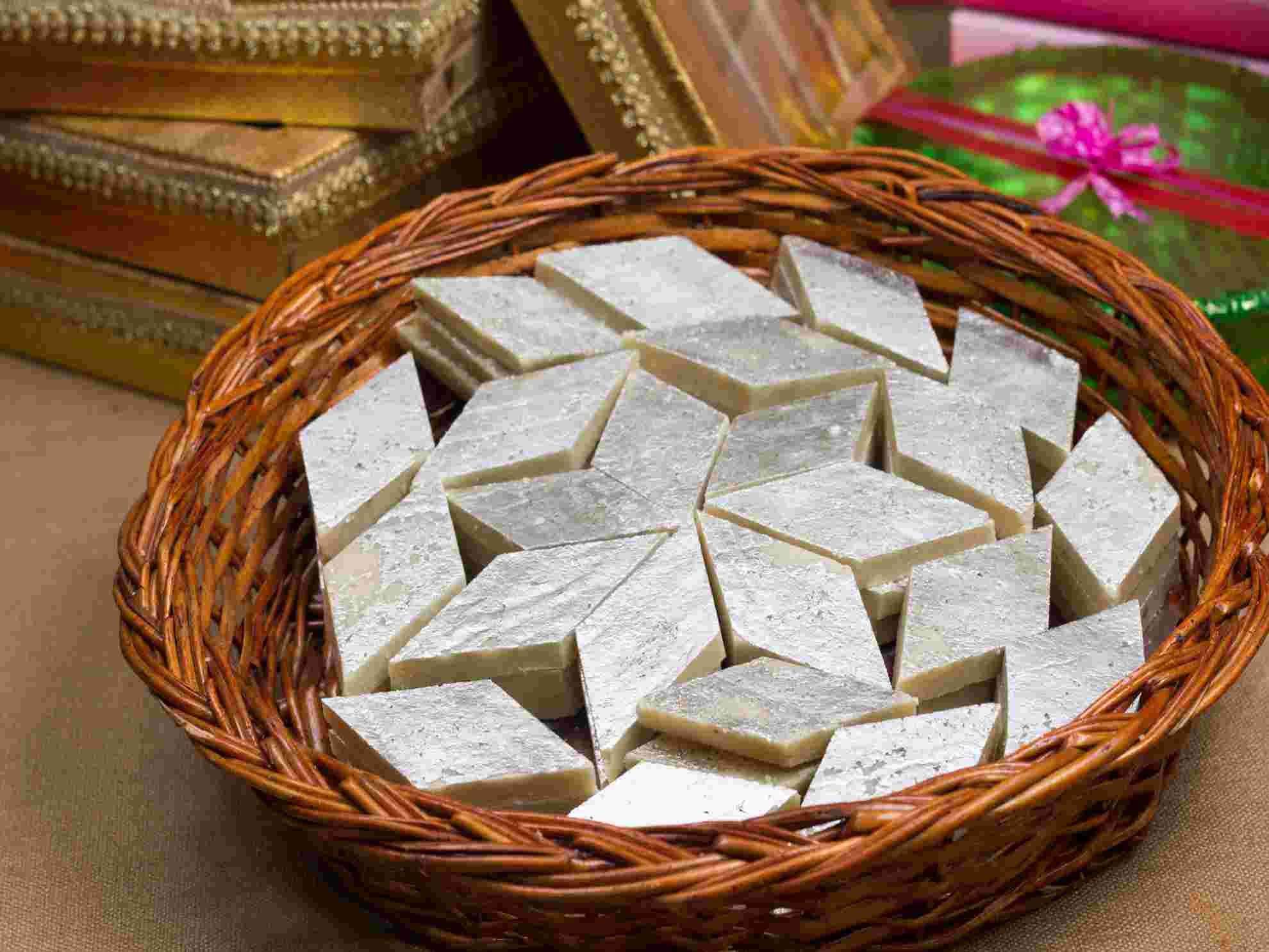 Kaju Kesar Burfi