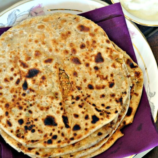 Stuffed Parantha (with Curd)