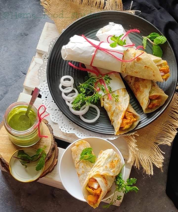 Achari Paneer Tikka Roll