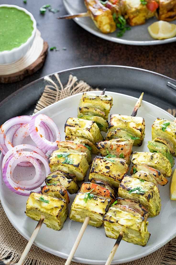Afghani Paneer Tikka Roll