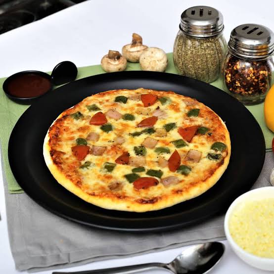 Cheese Onion & Tomato Pizza