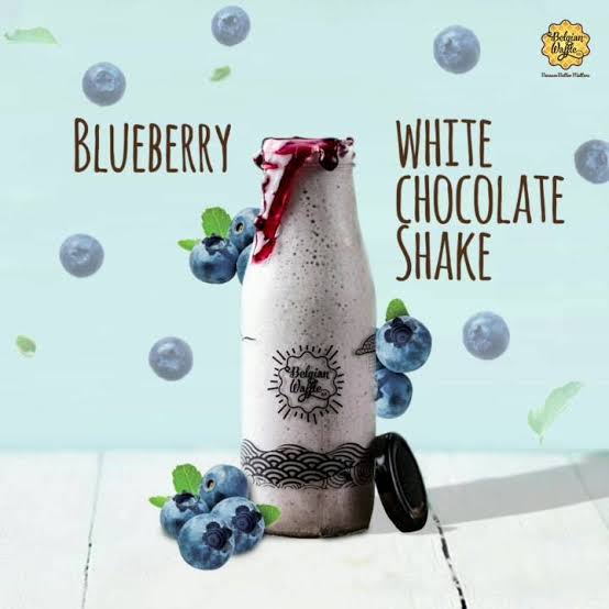 Blueberry White Choco Shake