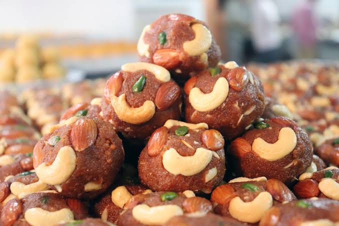 Shahi Pinni Laddu