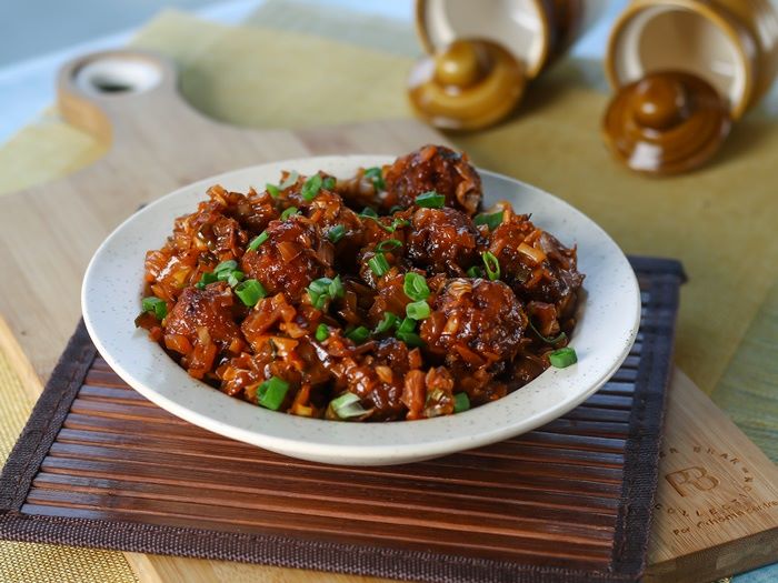 Veg Manchurian Dry/Gravy