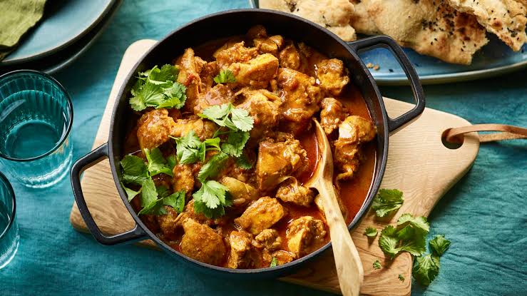 CHICKEN CURRY