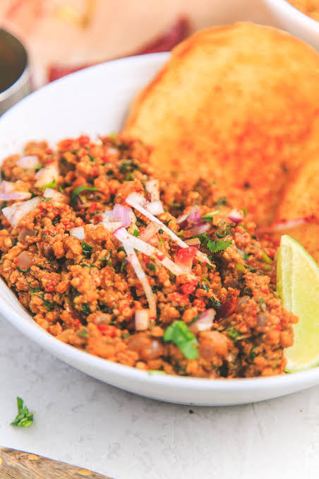 CHICKEN KEEMA PAO