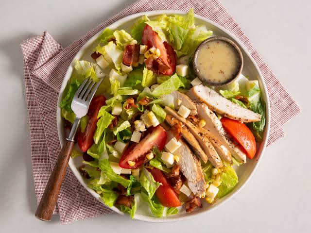 Chicken Tikka Tossed Salad