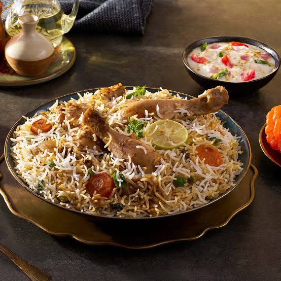 Lucknowi Dum Biryani (Chicken)