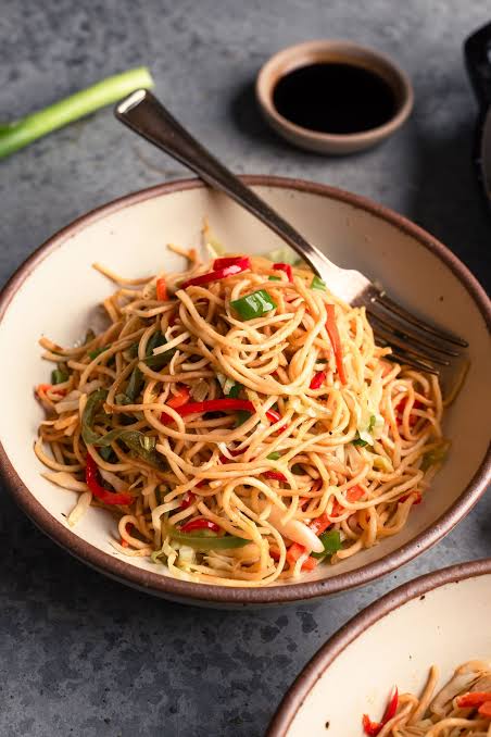 Veg hakka noodles