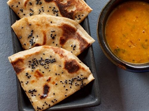 Cheese Naan with Gravy