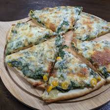 Spinach Cheese Corn Pizza