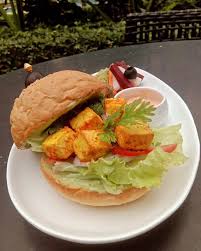 Achaari Paneer Burger