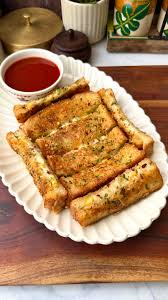 Cheese Garlic Bread (stuffed) Hot N Spicy
