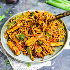 Hakka Noodles Paneer