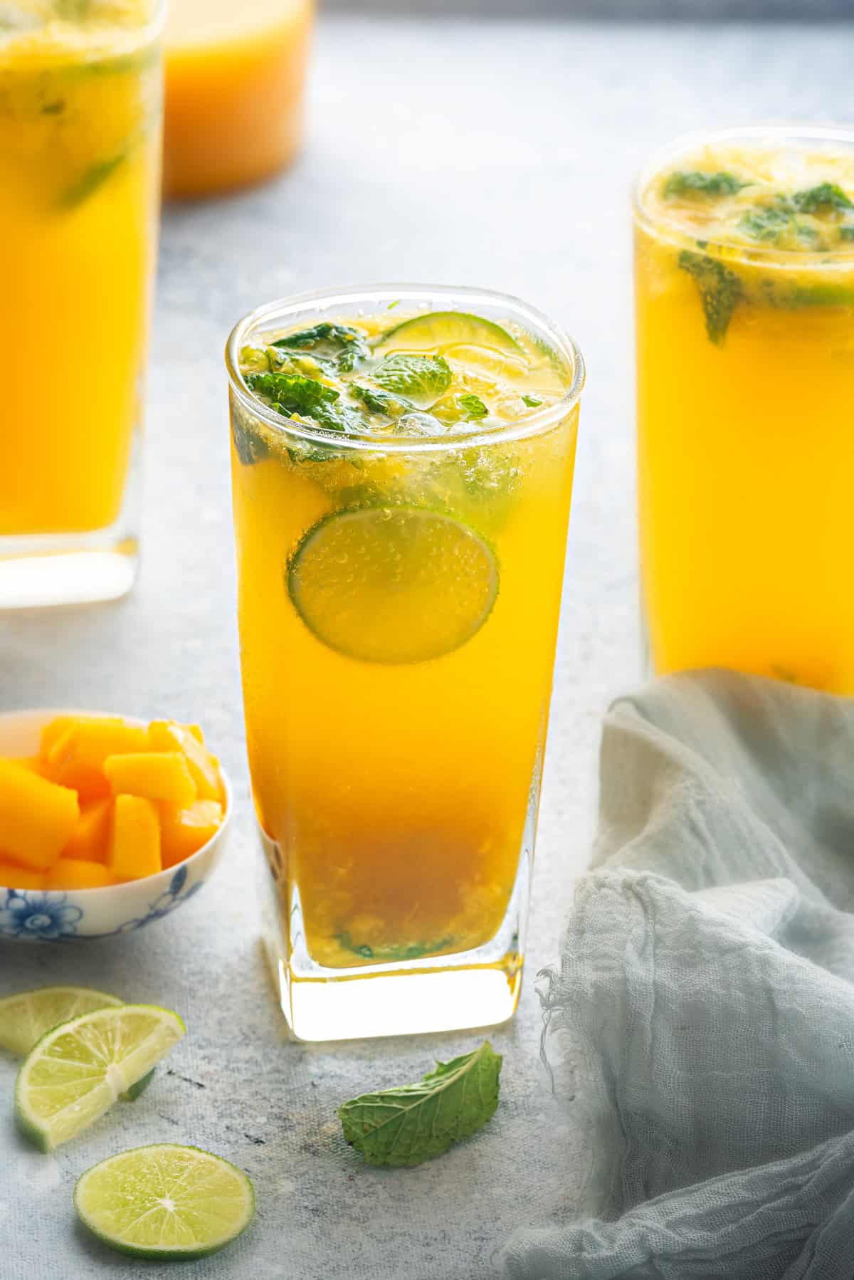 Mango Fizz Mojito