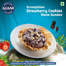 Strawberry Cookies Stone Sundae