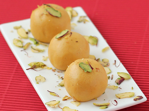 Besan Sada Laddu