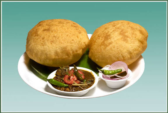 Chole bhature plate (2 bhature)