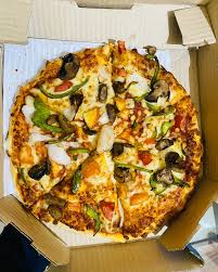 Farmhouse Cheese Burst Pizza